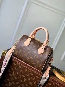 L v speedy 20.5 x 13.5 x 12 cm