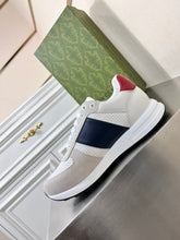 Load image into Gallery viewer, G I v c i sneakers