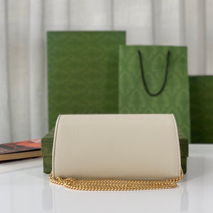 G u c c i crossbody