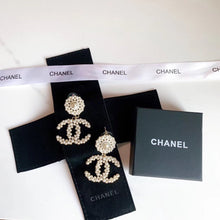 Load image into Gallery viewer, C h a n e l earrings