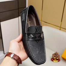 Load image into Gallery viewer, L v loafers