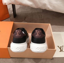 Load image into Gallery viewer, Lv sneakers