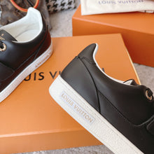 Load image into Gallery viewer, L v sneakers 2021