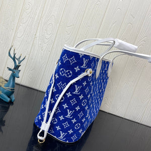 L v blue neverfull