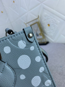 L v dots 25x 11.0 x 19.0