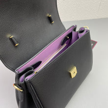 Load image into Gallery viewer, V e r s a c e black/gold 26-12-20CM 。