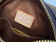 Load image into Gallery viewer, L v pouch 12*17*4