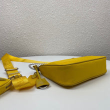 Load image into Gallery viewer, P r a d a yellow 2X12x 6cm！