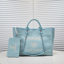 Load image into Gallery viewer, C h a n e l tote