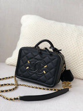 Load image into Gallery viewer, C h a n e l gg black 16cm