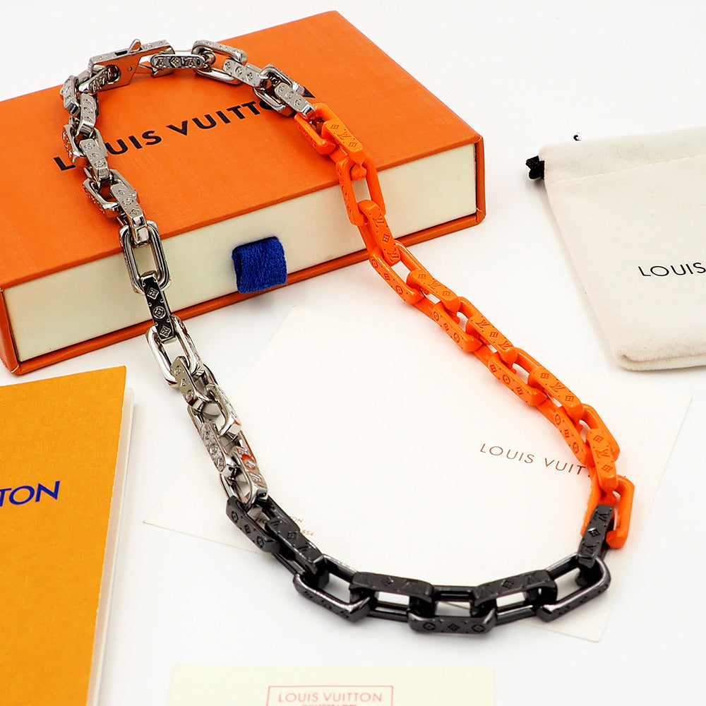 Lv new necklace