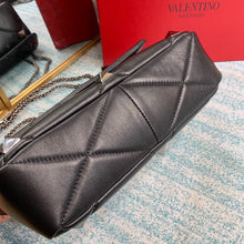 Load image into Gallery viewer, V Garavani Roman Stud black 28x20x12cm