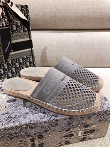 D i o r slides gray