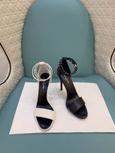 Load image into Gallery viewer, Lv b/w heels