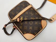 Load image into Gallery viewer, L v pouch 12*17*4