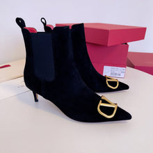 Load image into Gallery viewer, V a l e n t I n o boots short heel
