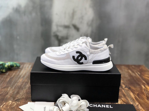 C h a n e l b/w