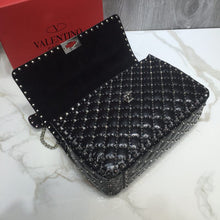Load image into Gallery viewer, Valentino Rockstud