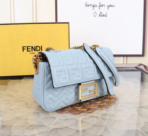 F e n d i blue