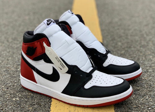 Air Jordan 1 Satin WMNS “Black Toe”