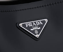 Load image into Gallery viewer, P r a d a black 23 23 13cm