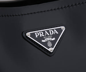 P r a d a black 23 23 13cm