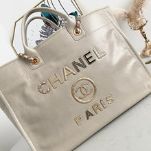 Load image into Gallery viewer, Chanel tote cream