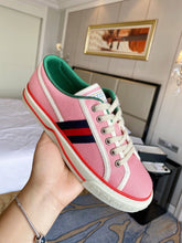 Load image into Gallery viewer, G u c c I tennis sneakers