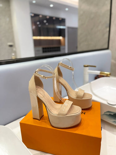 L V Heels 23